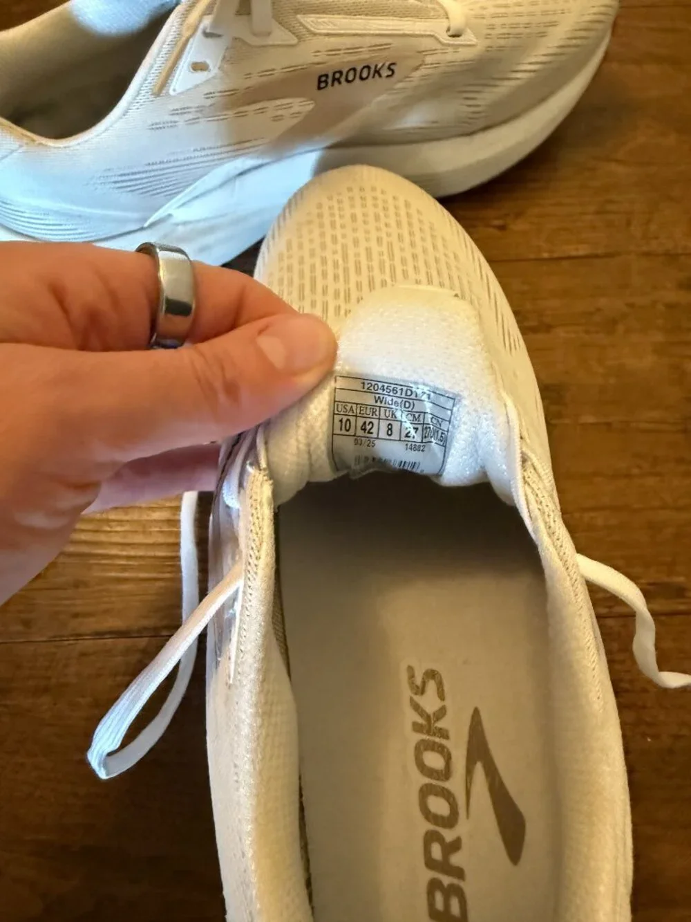 Brooks Revel 8 running shoes - size 10 (fits like 9.5)